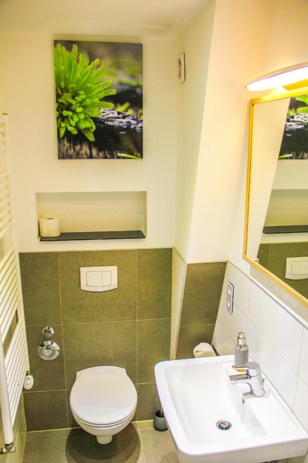 Exklusive 2 Zi. Dachgeschosswohnung In Top Lage! BRE 외부 사진